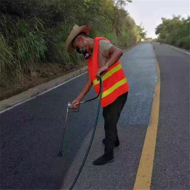 五家渠 彩色防滑路面的底涂是保障路面附着力